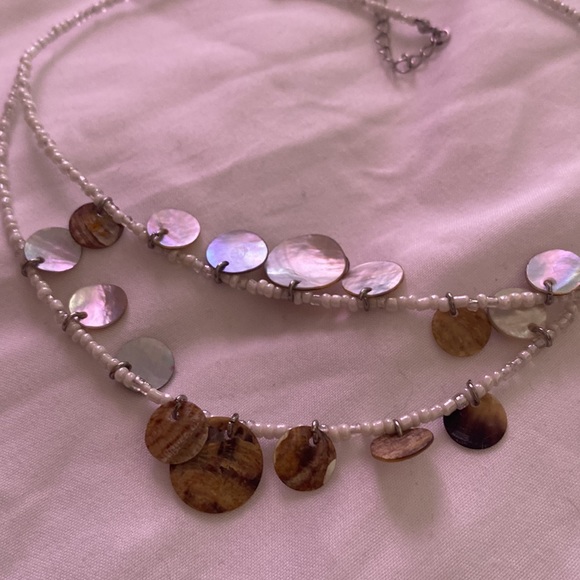 Shell beaded necklace - Picture 9 of 9